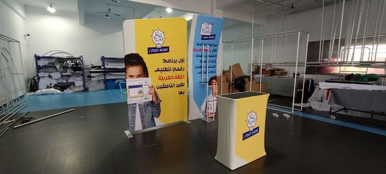 10ft Düz Eğri Zemin Afiş Reklam Ticaret Fuarı Standı Afişleri Yukarı Çekin